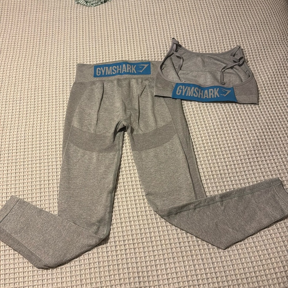 Gymshark matching leggings and bra.